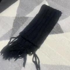黒編み マフラー