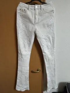 GUAPI スタッズ装飾 ホワイトスキニーフレアパンツ タグ付き