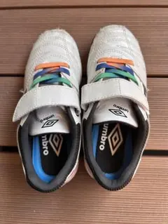 UMBRO サッカー トレーニングシューズ ホワイトのサムネイル
