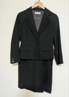 レース付きスーツ　ブラック