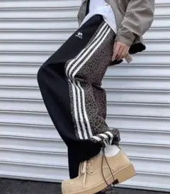ワイドパンツ　豹柄　レオパードパンツ　サイドライン　ユニセックス　ストリート
