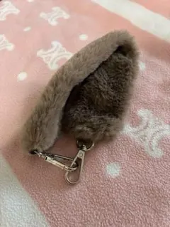 フェイクファーストラップ