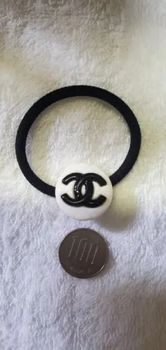 新品未使用 CHANEL ヘアピン ココマーク ホワイト ノベルティ - メルカリ