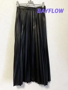 フェイクレザー　スカート