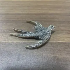 ブローチ　つばめ