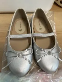 パンプス　19㎝　バレエシューズ　フォーマルシューズ　シルバー　入学式