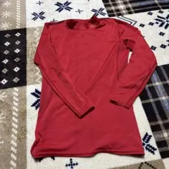 レッド長袖インナー スポーツウェア　サッカー