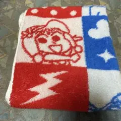 【新品 未使用】クレヨンしんちゃん　フェイスタオル　ブロック柄　タオル