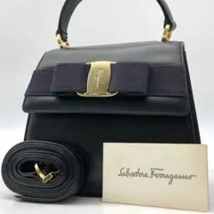 ✨希少・極美品✨ フェラガモ ハンドバッグ ヴァラリボン 2WAY ショルダーのサムネイル