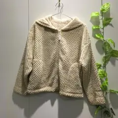 【twocolön】アウター ベージュ もこもこ フード付きジップアップ L
