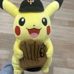 韓国限定】ジャイアンツ ピカチュウコラボ キーリングぬいぐるみ