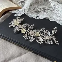 新品 ウェディングヘッドドレス 花とパール