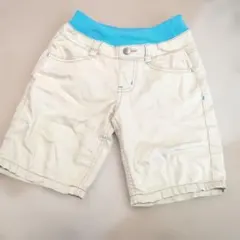 ベージュ 半ズボン 青色リブ付き