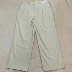 ✨️新品タグ付✨️UNIQLO タックワイドパンツ XXL クリーム