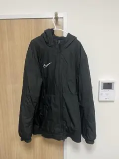 Nike ブラック フード付きジャケット