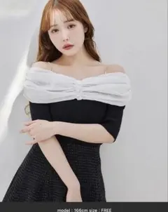 オフショルビジューニット