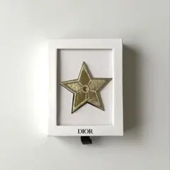 ディオール スターピンバッジ ノベルティのサムネイル