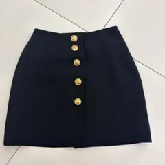 新品タグ付きPRADA ミニスカート ネイビー ロゴ金ボタン 38 新品タグ付きPRADA ミニスカート ネイビー ロゴ金ボタン 38 - メルカリ