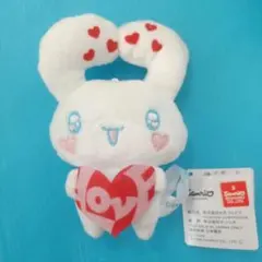 =LOVE×シナモロール いっぱいハート マスコット ぬいぐるみ 髙松瞳