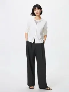 タックワイドパンツ　UNIQLO ブラック　Mサイズ