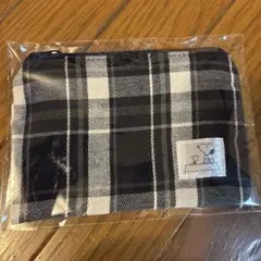 スヌーピー　チェック柄ポーチ