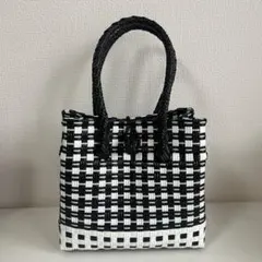 Item thumbnail for item cbb79c59-bccf-4273-bd93-6ce7a4813e26