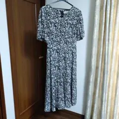 ストロベリーフィールズICHIE 花柄 半袖 ひざ丈ワンピース