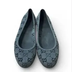 【GUCCI】靴　GGロゴプリント　ラバーフラットシューズ　ネイビー　37サイズのサムネイル