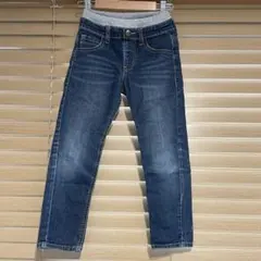 Item thumbnail for item e943298a-a7d4-44e7-98c4-45858e762923