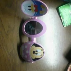 ディズニー　サングラス2つ　カチューシャ2つ