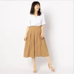 タイプライタータックミディスカート　ノーリーズ　キャメル　フレアスカートのサムネイル