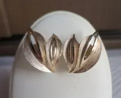 美品クラウン トリファリ　ゴールドトーン ビンテージ　イヤリング