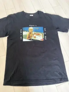 Supreme 黒 Tシャツ アートワーク