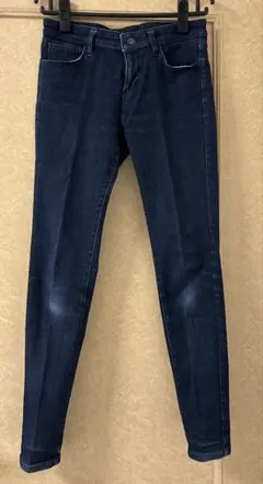 Item thumbnail for item 6d6559dd-34ac-4d23-a8c2-c6d21b95a5ab