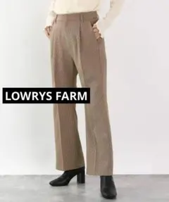 LOWRYS FARM ローリーズファーム　ＬＡＮＡＴＥＣフレアパンツ