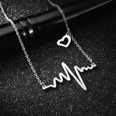 お洒落　ハートビート　心電図モチーフ　ハート　雷　ペンダントネックレス　シルバー