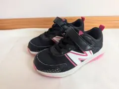 New Balance スニーカー 黒/ピンク　16cm