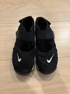 ナイキリフトサンダル