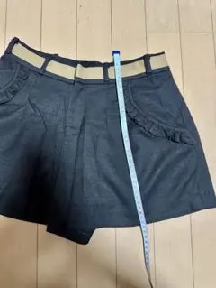 フリル付きポケット ダークブラウンショートパンツ