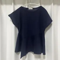 BEAMS ネイビー 半袖 ペプラムトップスのサムネイル