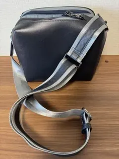 新品未使用 COACH リーグ メッセンジャーバッグ レザー CU042 - メルカリ