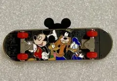 ディズニー　ピンバッジ　海外限定グッズ