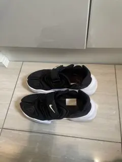 NIKE スニーカー アクアリフト