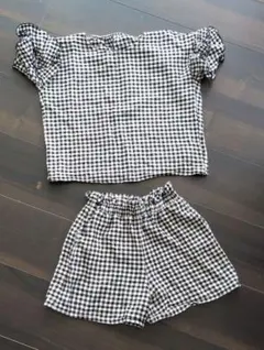 子ども服　チェック柄フリル袖トップスとショートパンツセット　120cmのサムネイル