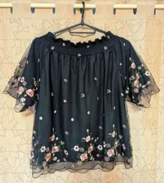 earth music＆ecology 半袖ブラウス 花柄刺繍 ブラック