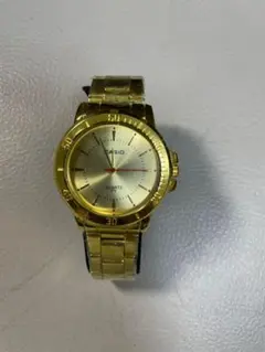 CASIO ゴールドカラー クォーツ腕時計