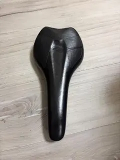 MERIDA 純正サドルのサムネイル