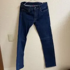 ダークブルー ストレートデニム　UNIQLO