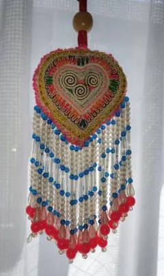 古布モン族手刺繍布後ろ襟・古木チーク額装 2026年最新】モン族刺繍の人気アイテム - メルカリ