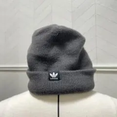 アディダス ニット帽 グレー